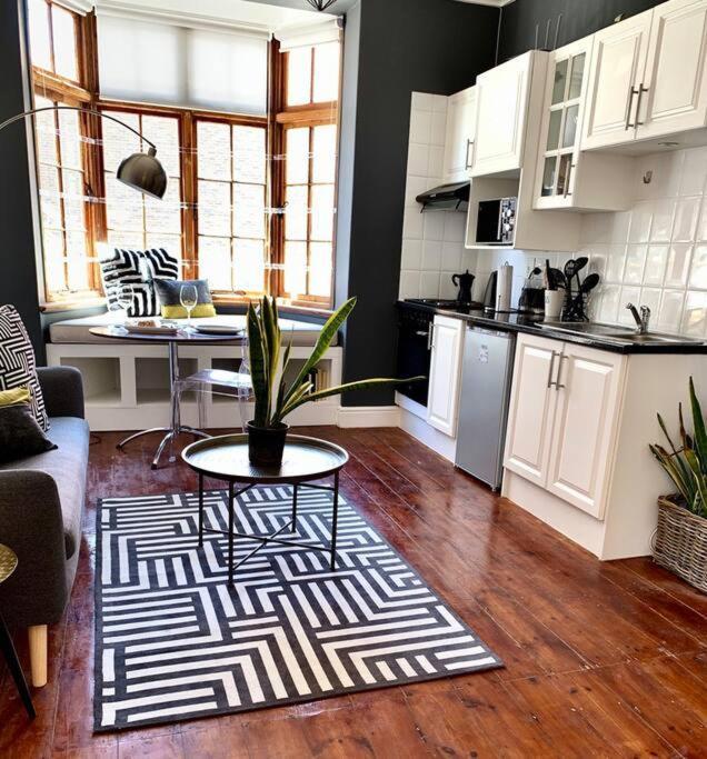 1-Bedroom Sea Point Gem - Perfect Location! Le Cap Extérieur photo