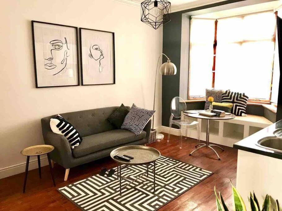 1-Bedroom Sea Point Gem - Perfect Location! Le Cap Extérieur photo